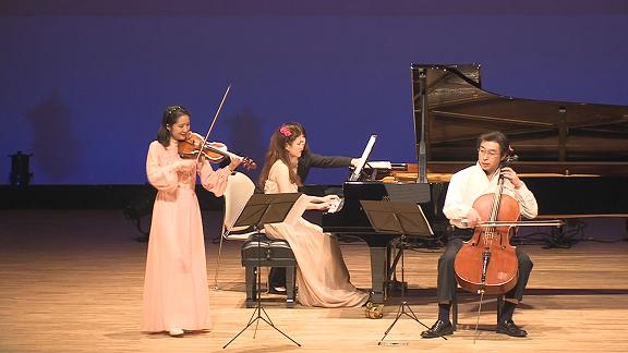 ���������R����