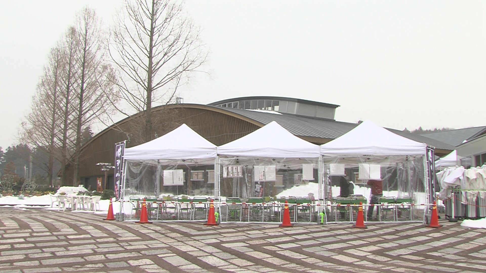 ���������R����