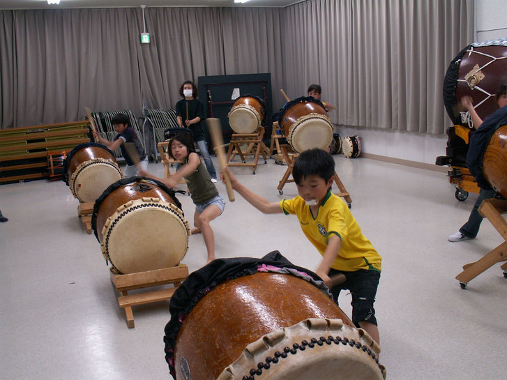 ���B�����q���ہ����灕�A�C�����r�[�Y�t�����[