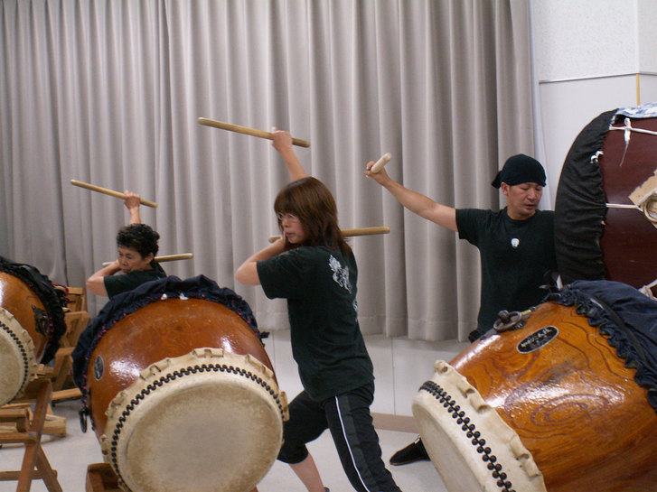 ���B�����q���ہ����灕�A�C�����r�[�Y�t�����[