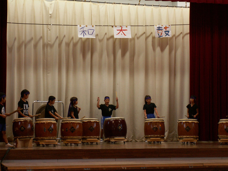 ���B�����q���ہ����灕�A�C�����r�[�Y�t�����[