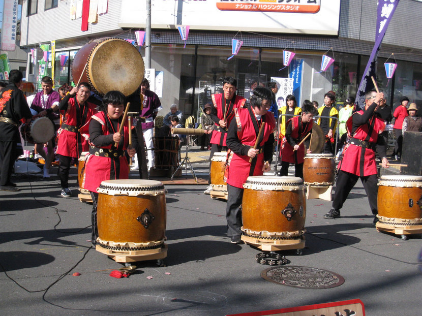 ���B�����q���ہ����灕�A�C�����r�[�Y�t�����[