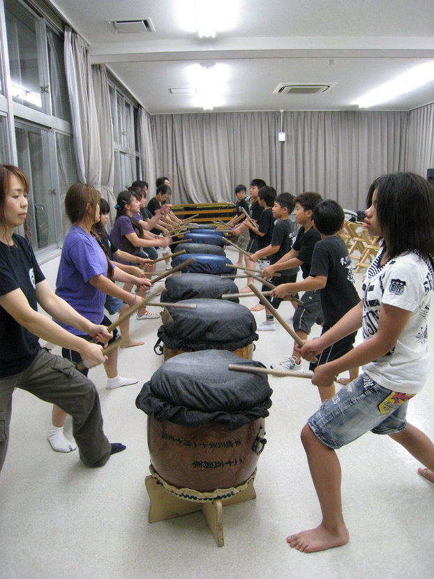 ���B�����q���ہ����灕�A�C�����r�[�Y�t�����[