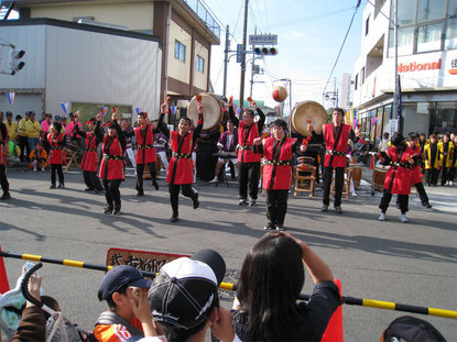 ���B�����q���ہ����灕�A�C�����r�[�Y�t�����[