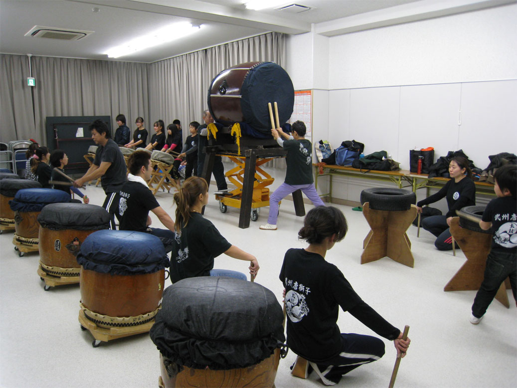 ���B�����q���ہ����灕�A�C�����r�[�Y�t�����[