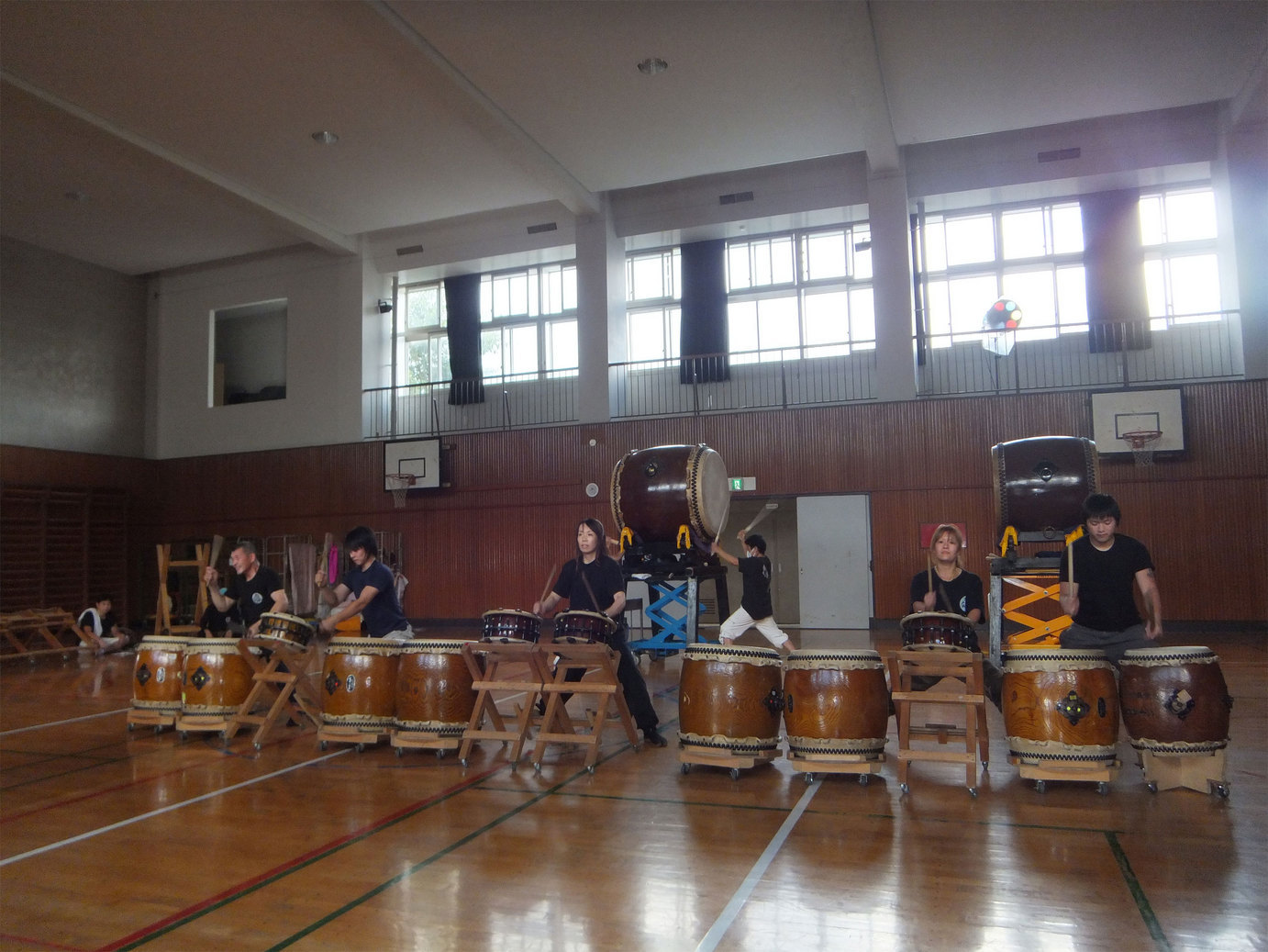 ���B�����q���ہ����灕�A�C�����r�[�Y�t�����[