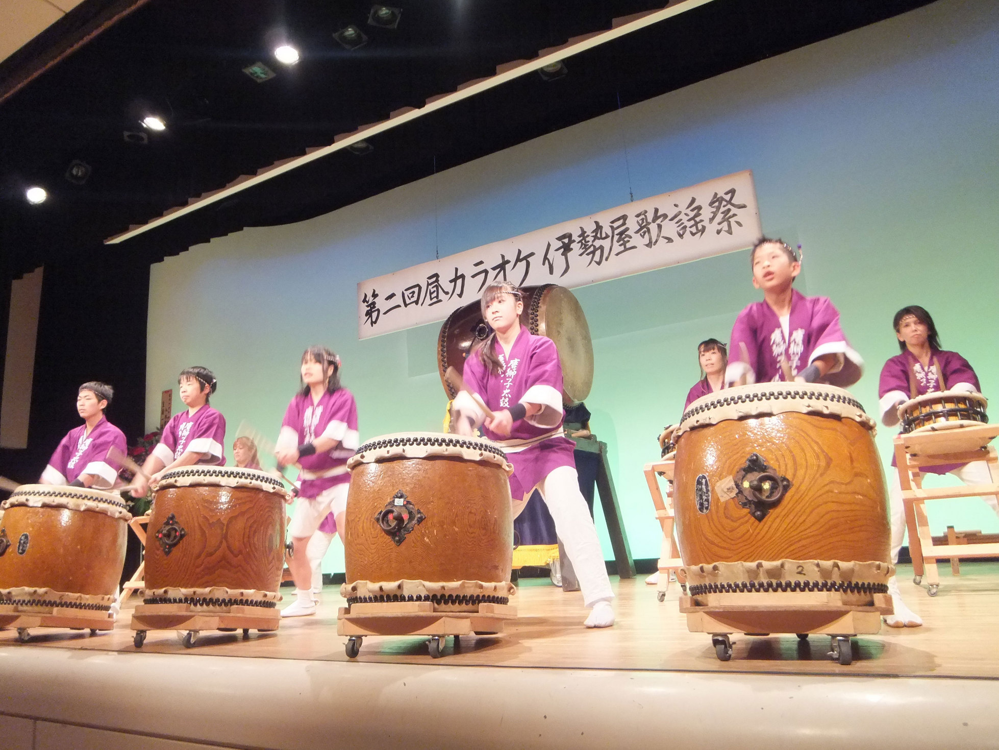 ���B�����q���ہ����灕�A�C�����r�[�Y�t�����[