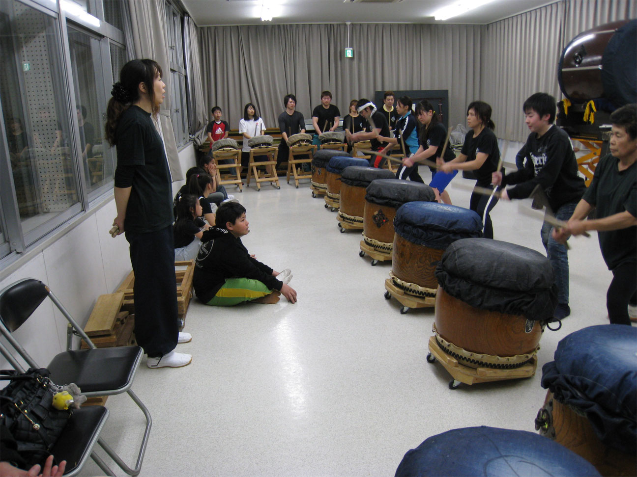 ���B�����q���ہ����灕�A�C�����r�[�Y�t�����[