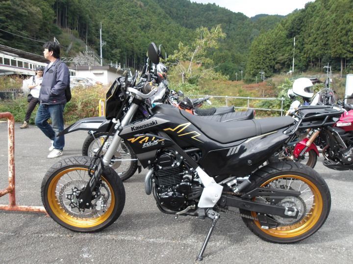 XR002