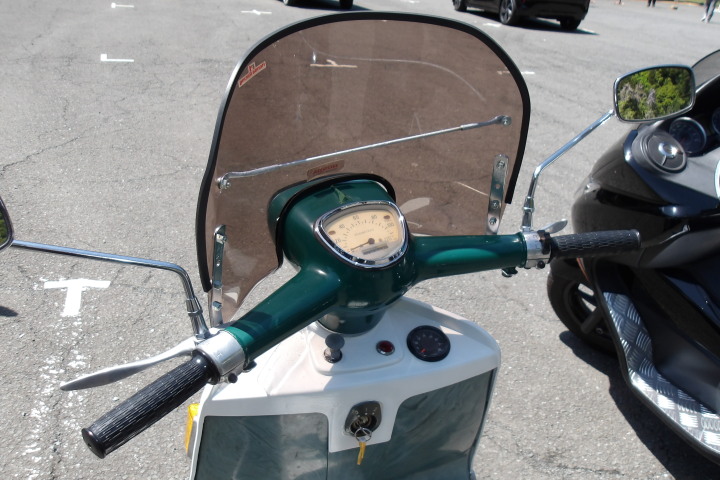 XR002