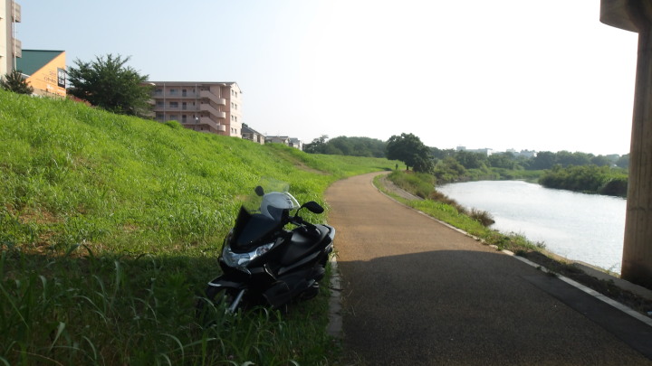 XR002
