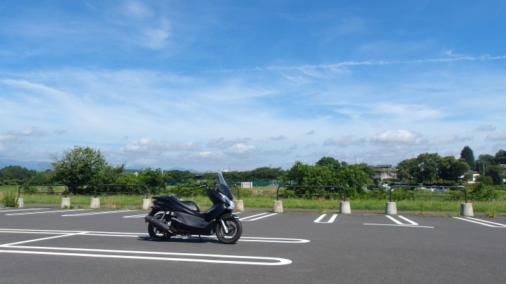 XR002