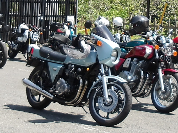 XR002
