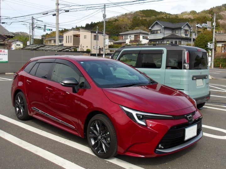 TOYOTA COROLLA Touring�iXR����002�j